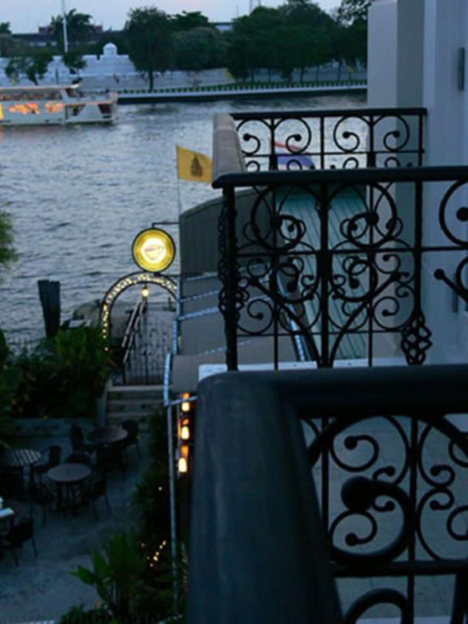 Aurum The River Place Bangkok Exteriör bild